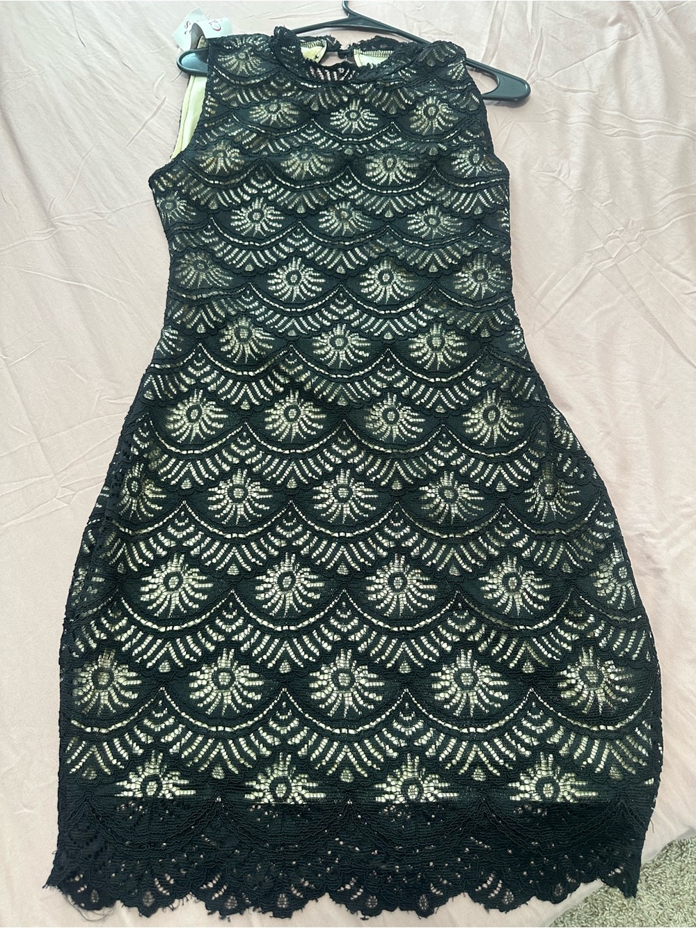 Elegant lace mini dress